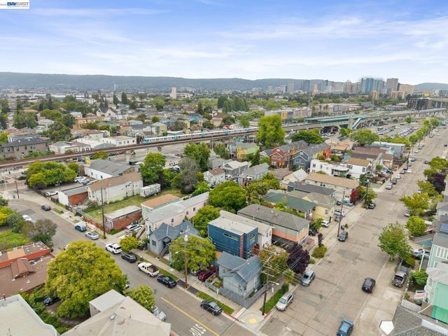 502 Lewis St, Oakland, CA 94607