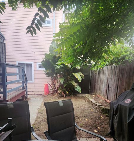502 Lewis St, Oakland, CA 94607
