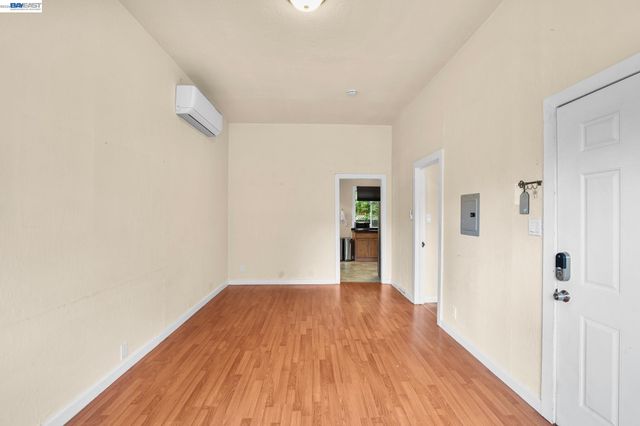 502 Lewis St, Oakland, CA 94607