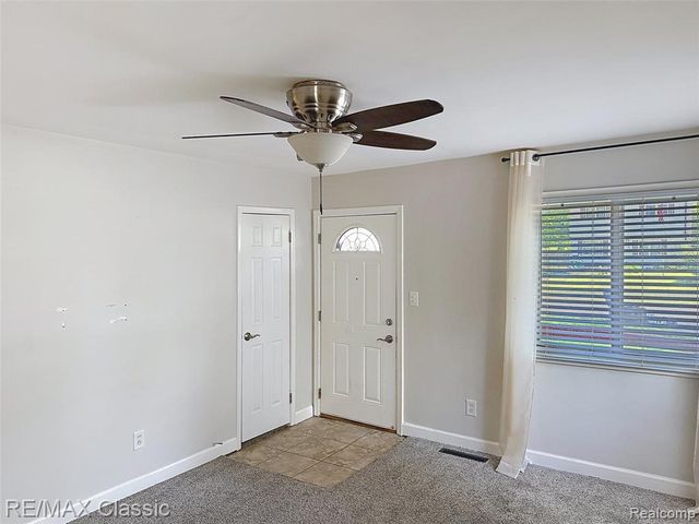 1203 Gilman Street, Garden City, MI 48135