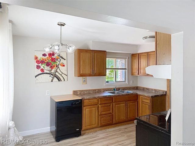 1203 Gilman Street, Garden City, MI 48135