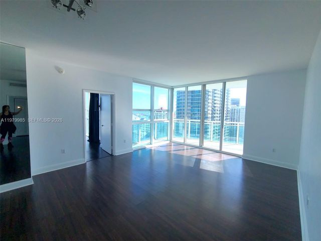 951 BRICKELL AVE 3710, Miami, FL 33131
