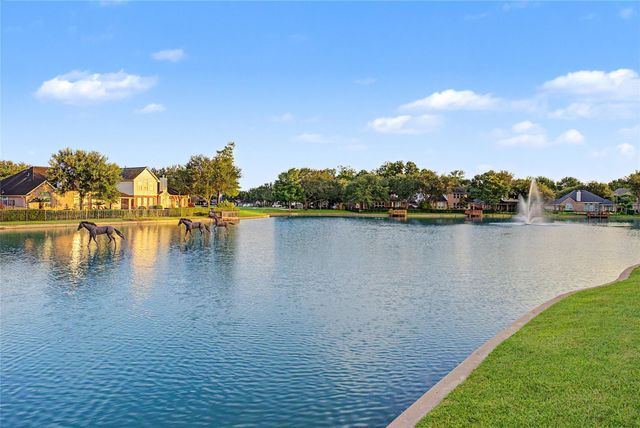 5719 Horseshoe Falls, Missouri City, TX 77459