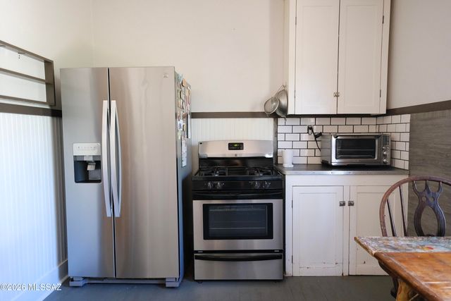 825 S 2nd Avenue, Tucson, AZ 85701