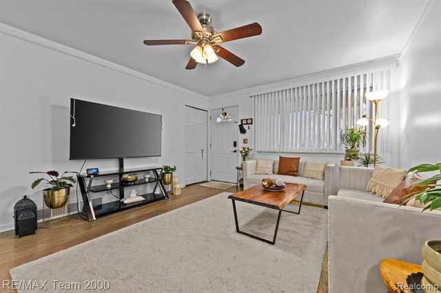 26230 Bonnie Avenue, Warren, MI 48089