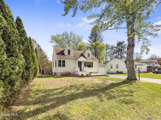 20 St Joseph Street, Colonie, NY 12303