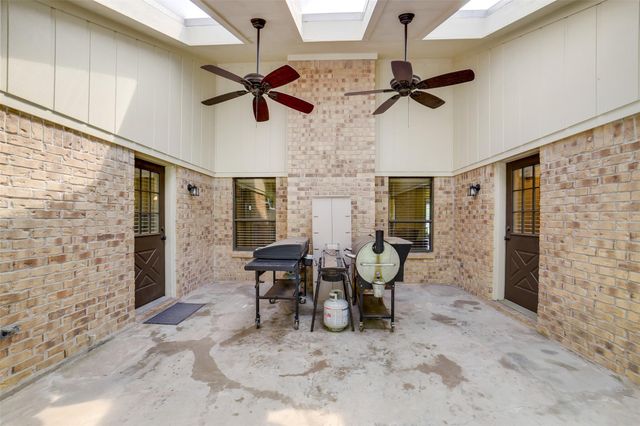 18120 County Road 127, Pearland, TX 77581