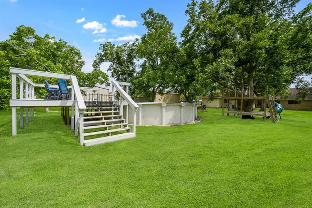 18120 County Road 127, Pearland, TX 77581