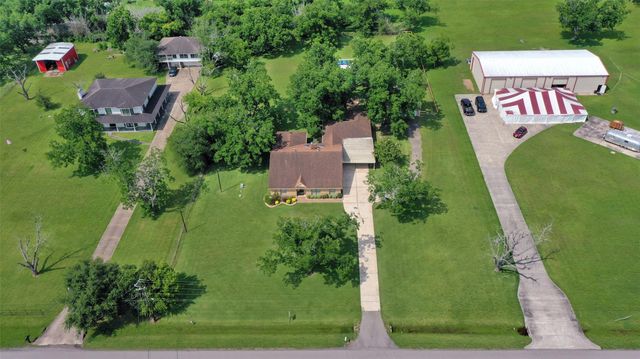 18120 County Road 127, Pearland, TX 77581