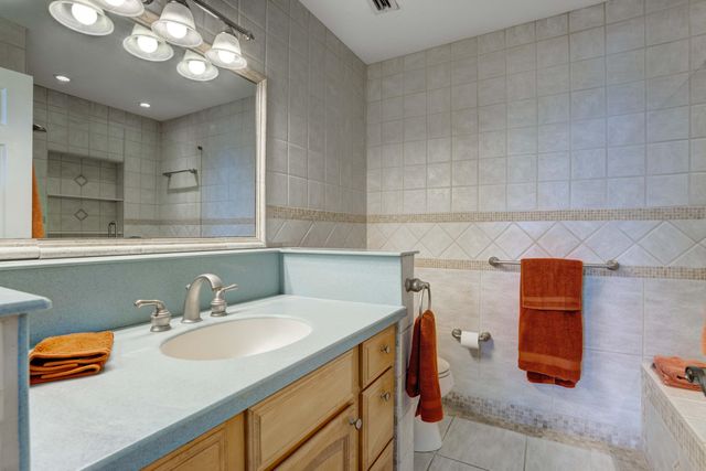 840 Ocean Drive Ph-C, Juno Beach, FL 33408