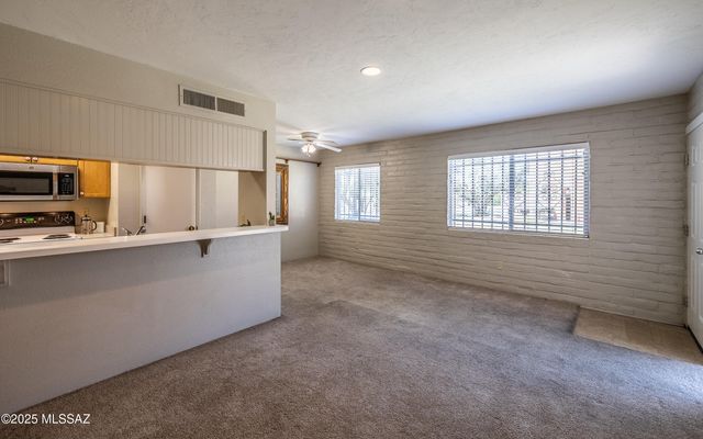 6656 E Calle La Paz Unit C, Tucson, AZ 85715