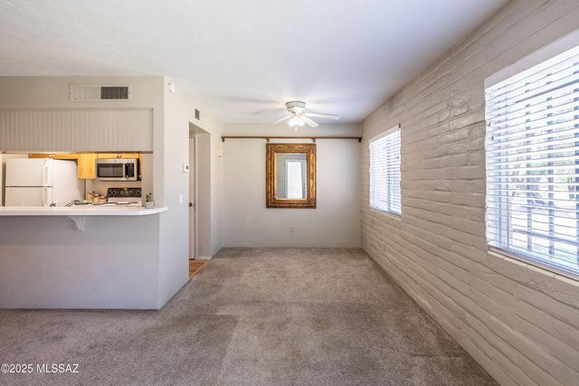 6656 E Calle La Paz Unit C, Tucson, AZ 85715