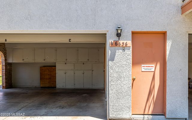 6656 E Calle La Paz Unit C, Tucson, AZ 85715