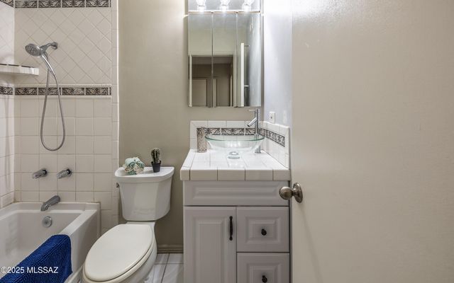 6656 E Calle La Paz Unit C, Tucson, AZ 85715