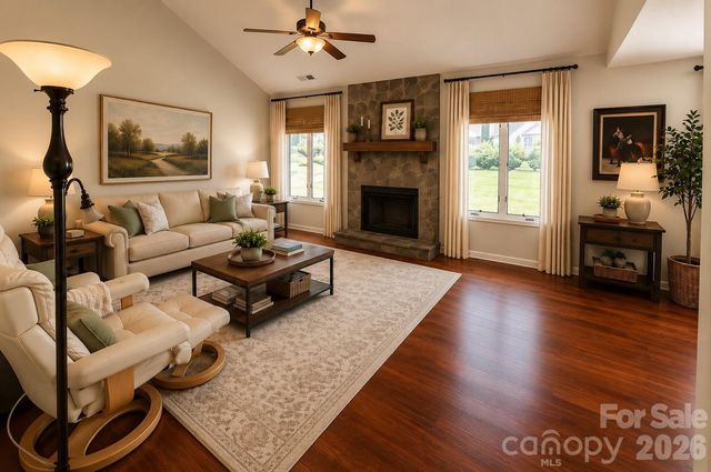 603 29th Avenue NE 213, Hickory, NC 28601