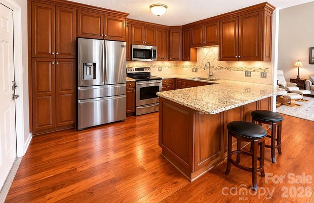 603 29th Avenue NE 213, Hickory, NC 28601