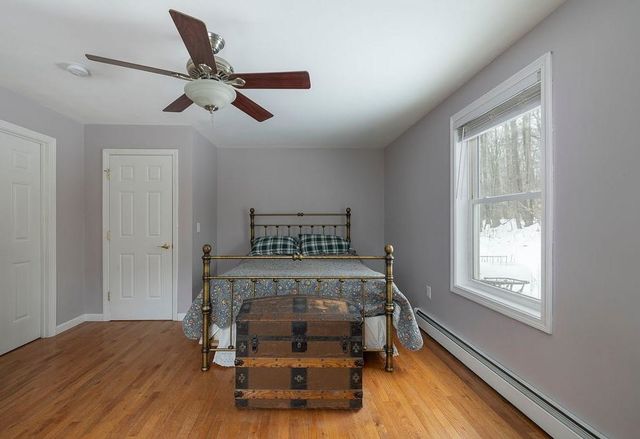 570 County Road, Bradford, NH 03221