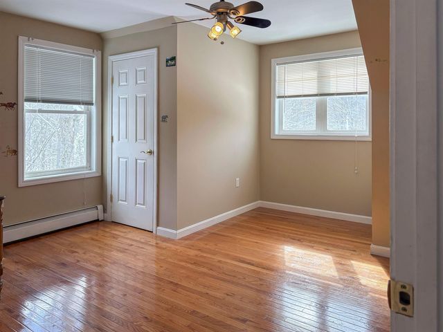 570 County Road, Bradford, NH 03221