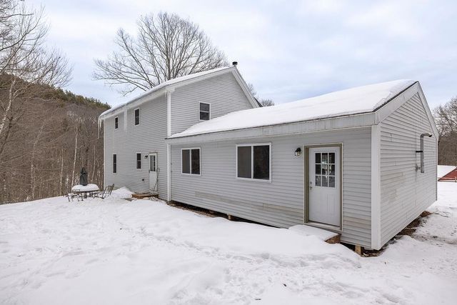 570 County Road, Bradford, NH 03221
