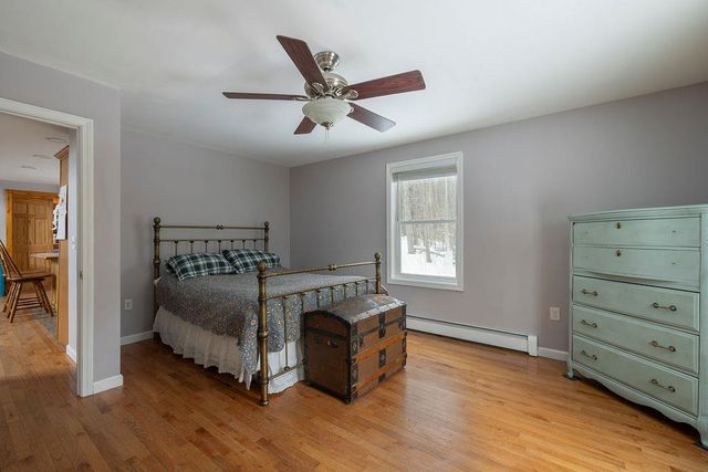 570 County Road, Bradford, NH 03221