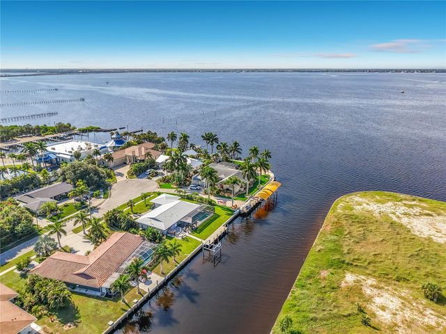 4449 CREWS COURT, Port Charlotte, FL 33952