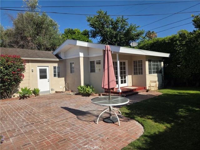 15219 Wyandotte, Van Nuys, CA 91405