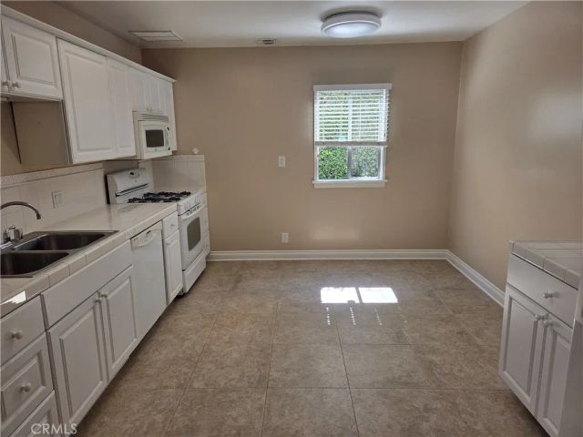 15219 Wyandotte, Van Nuys, CA 91405