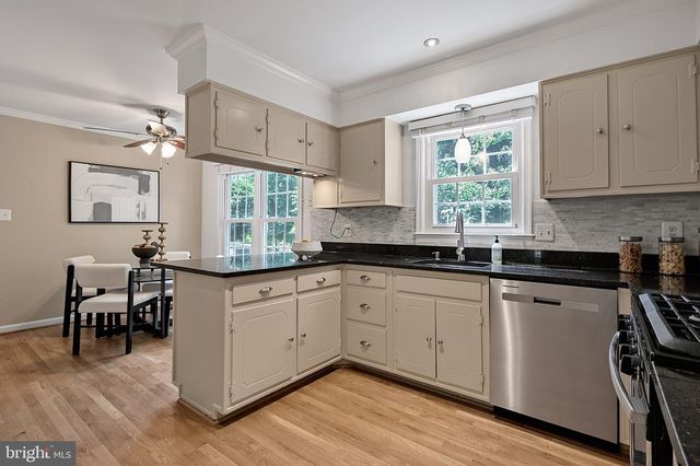 8620 YARDLEY DR, Alexandria, VA 22308