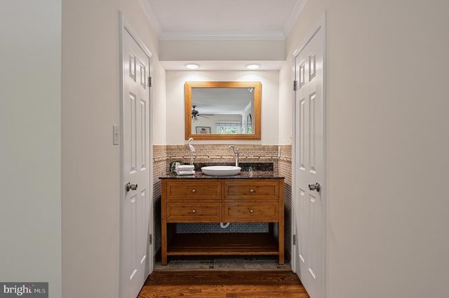 8620 YARDLEY DR, Alexandria, VA 22308