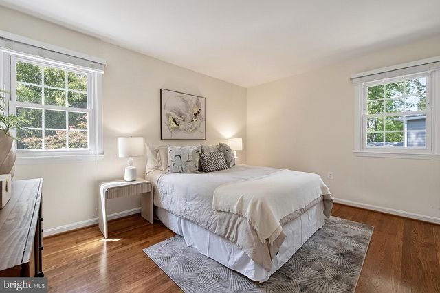 8620 YARDLEY DR, Alexandria, VA 22308