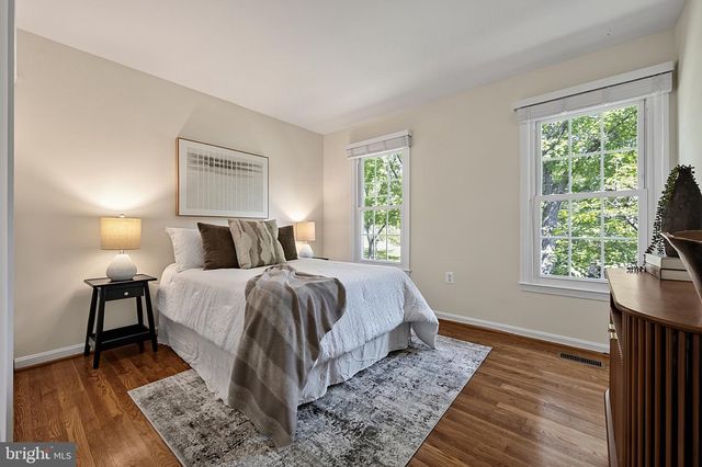 8620 YARDLEY DR, Alexandria, VA 22308