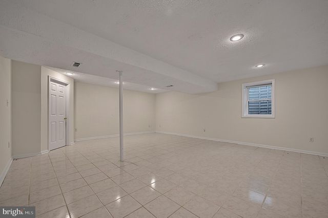 8620 YARDLEY DR, Alexandria, VA 22308