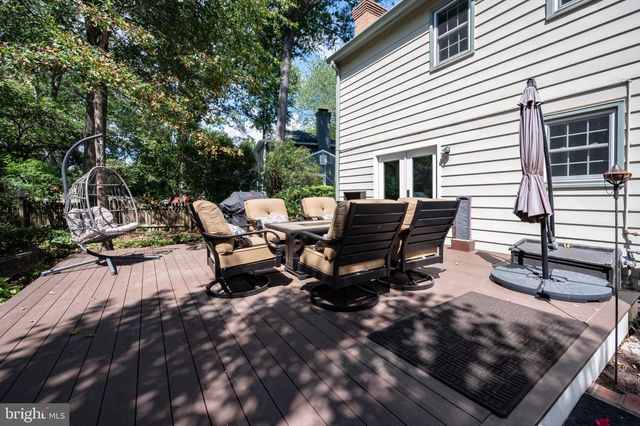 8620 YARDLEY DR, Alexandria, VA 22308