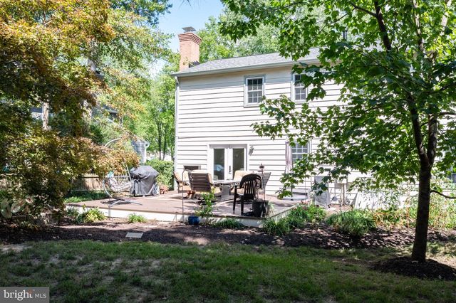 8620 YARDLEY DR, Alexandria, VA 22308