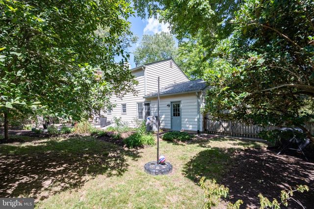 8620 YARDLEY DR, Alexandria, VA 22308