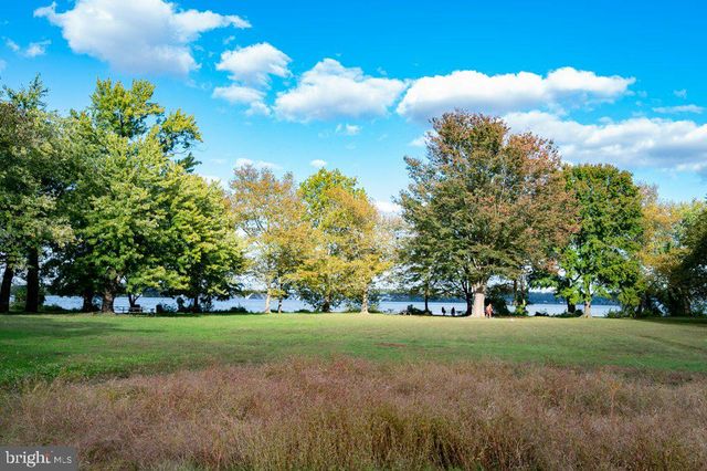 8620 YARDLEY DR, Alexandria, VA 22308