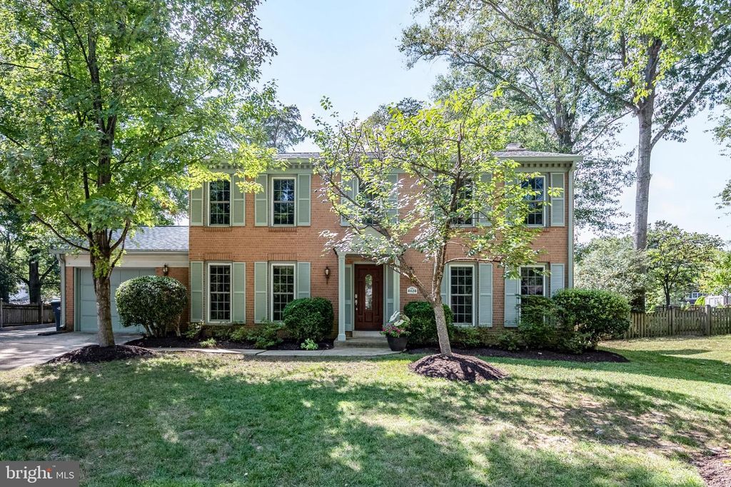 8620 YARDLEY DR, Alexandria, VA 22308