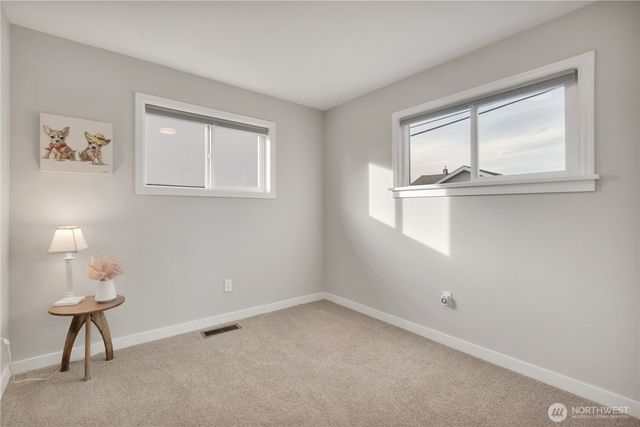 321 3rd Street NE, Auburn, WA 98002