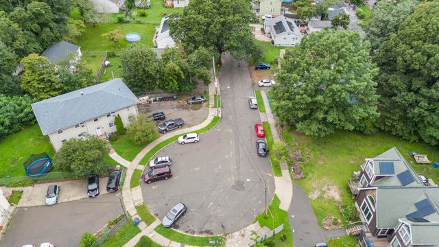 61 Revere Street BL, New Haven, CT 06513
