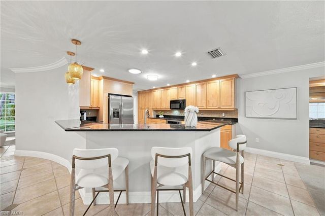 503 Neapolitan WAY, Naples, FL 34103