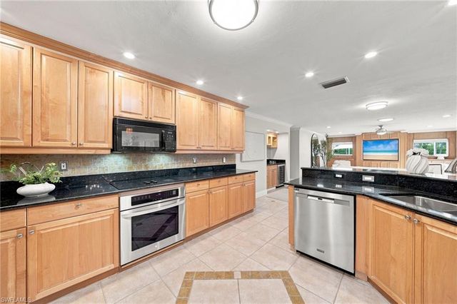 503 Neapolitan WAY, Naples, FL 34103