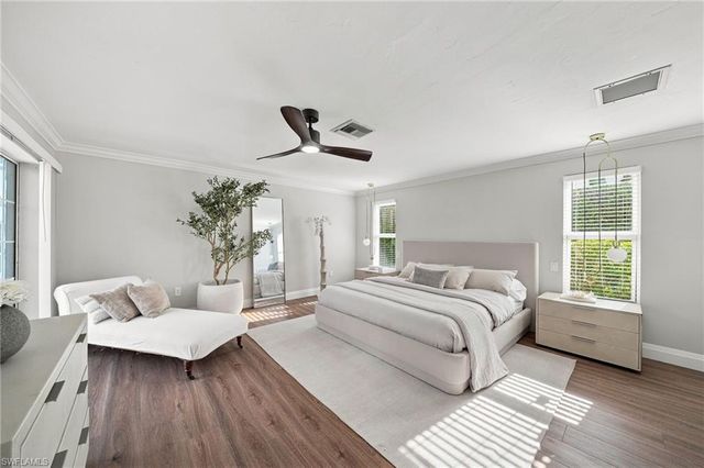 503 Neapolitan WAY, Naples, FL 34103