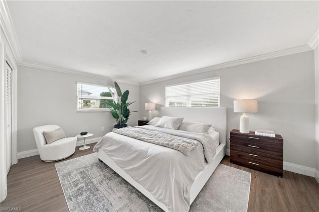 503 Neapolitan WAY, Naples, FL 34103