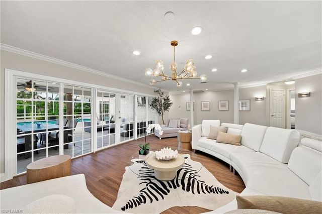 503 Neapolitan WAY, Naples, FL 34103