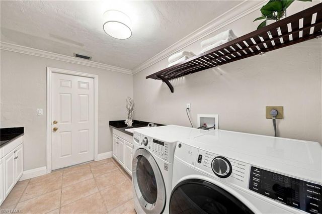 503 Neapolitan WAY, Naples, FL 34103