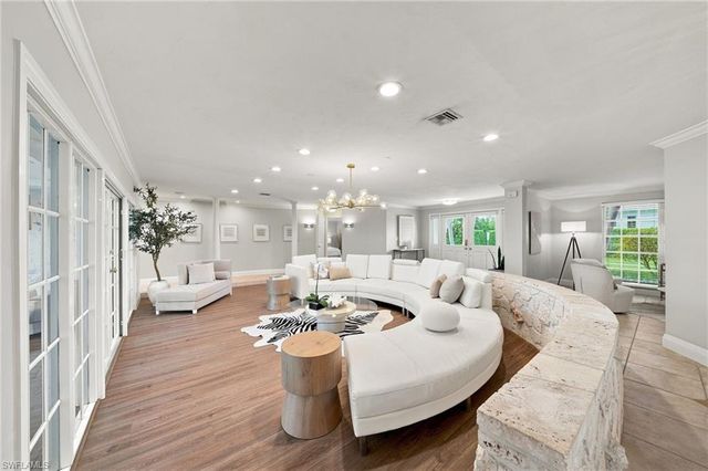 503 Neapolitan WAY, Naples, FL 34103