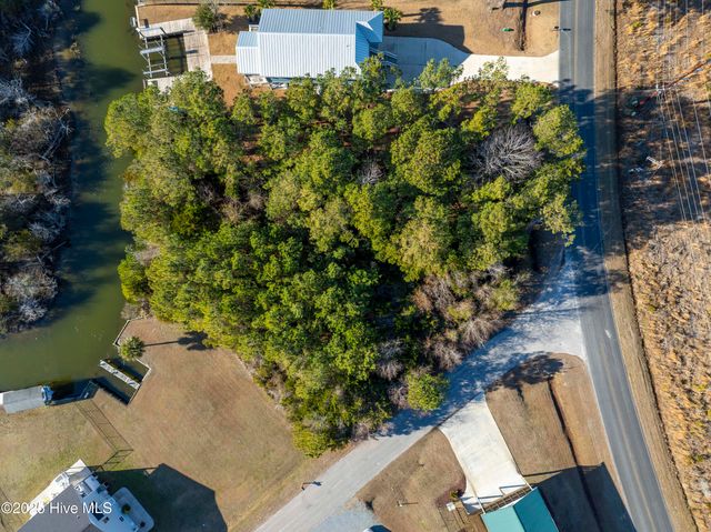 100 Singleton Street, Sneads Ferry, NC 28460