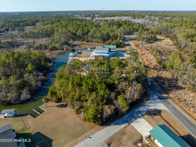 100 Singleton Street, Sneads Ferry, NC 28460