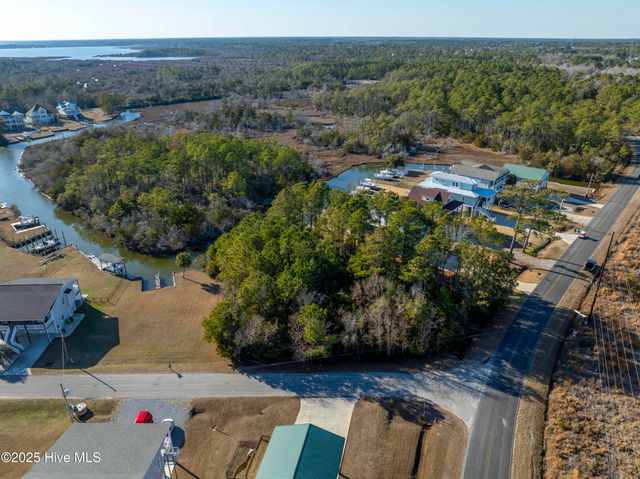 100 Singleton Street, Sneads Ferry, NC 28460