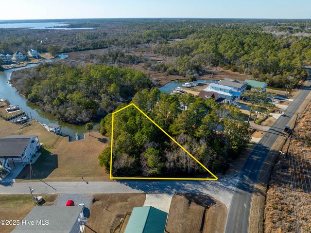 100 Singleton Street, Sneads Ferry, NC 28460